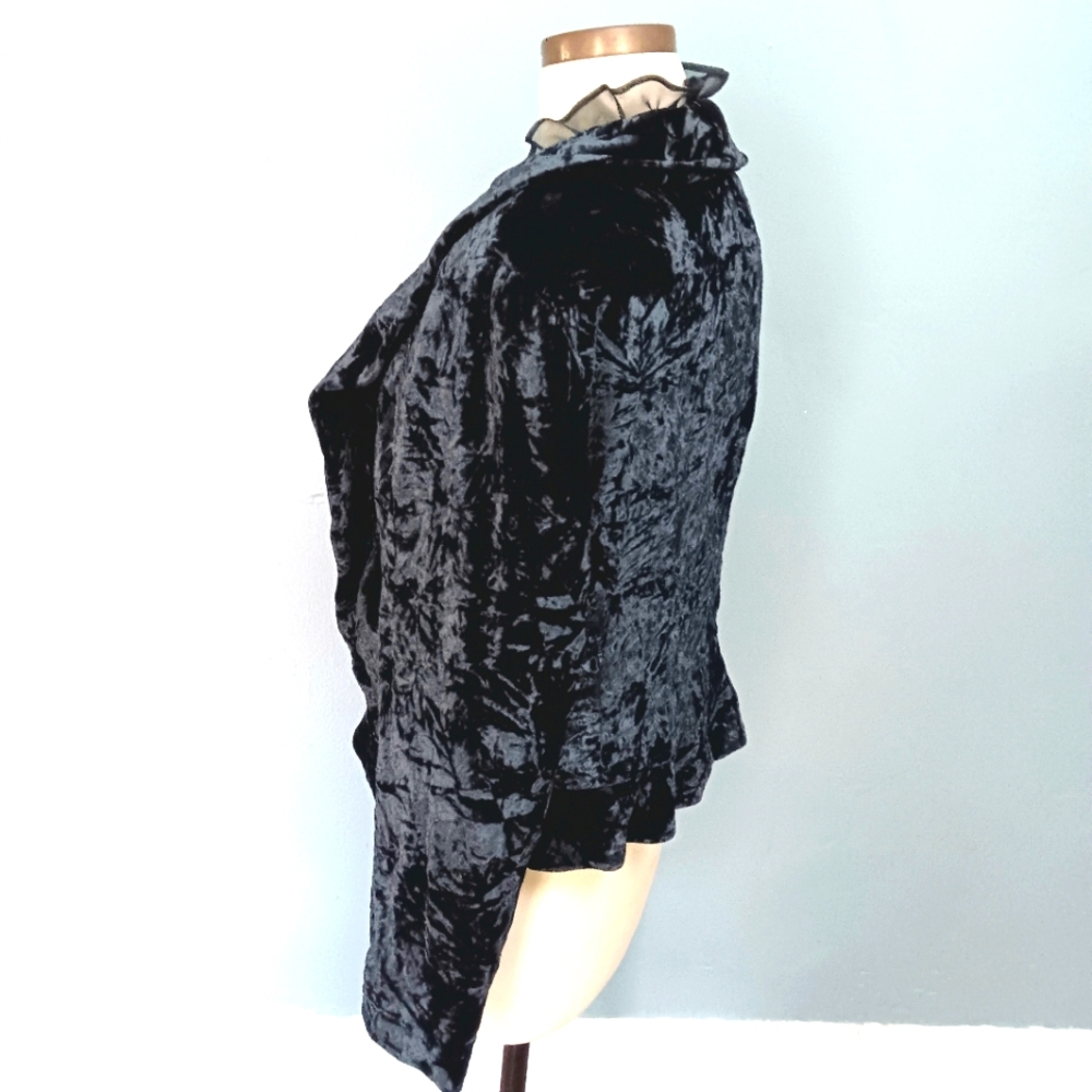 Vintage Y2K crushed velvet jacket with ruffle trim. Focus 2000. Size 14 - Picture 4 of 11
